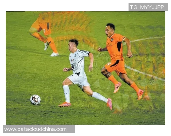 掌握足球明星拍照技巧让你的照片如同赛场瞬间般精彩