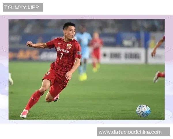 新生代足球明星崭露头角引发全球关注与期待